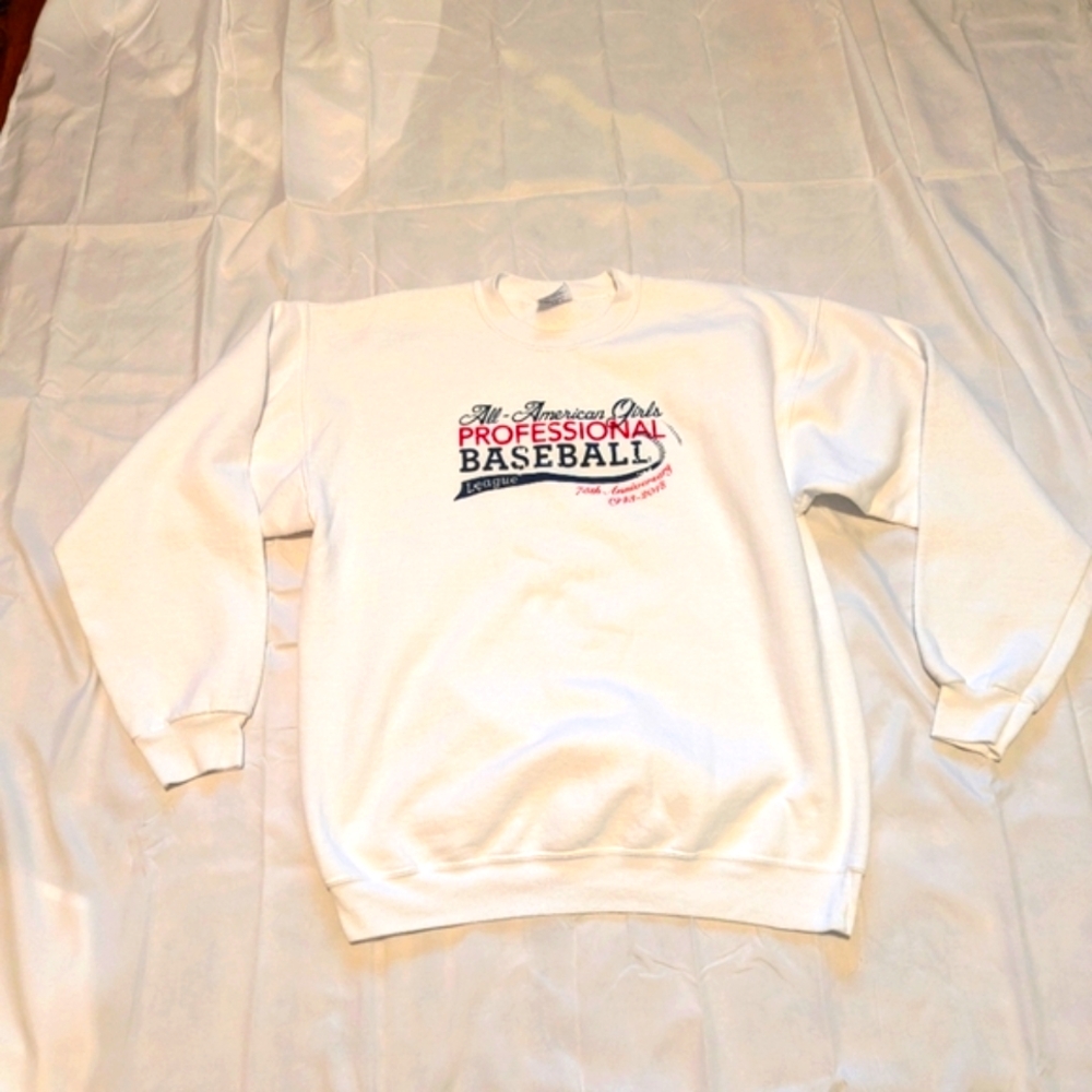 Women's Size Large All American Girls Baseball League Sweatshirt